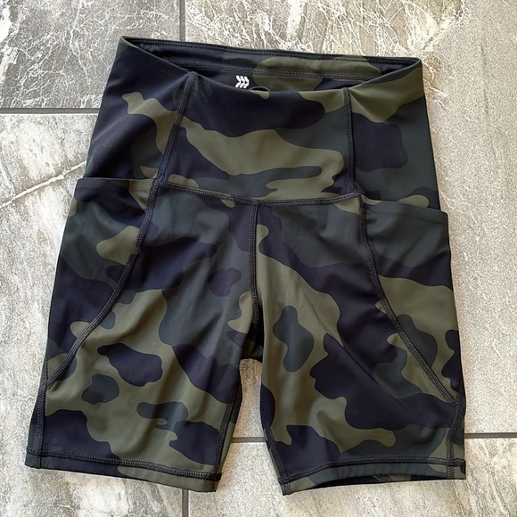 🤍 Bike Shorts Bundled Lot 4 pair size small / medium - Picture 4 of 11